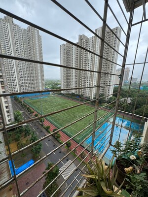 2 BHK Apartment For Sale in Lodha Amara, Kolshet Road