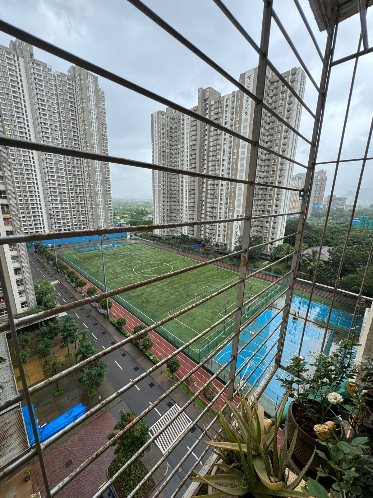 2 BHK Apartment For Sale in Lodha Amara