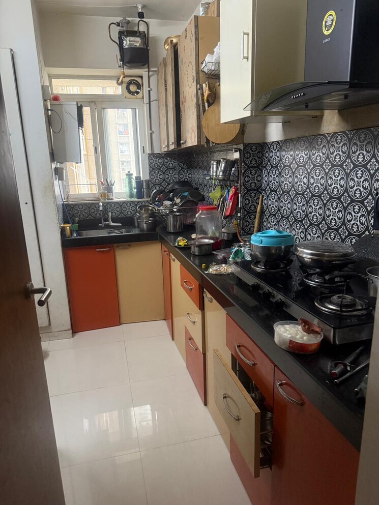 Kitchen, lodha-amara 2 Bedroom 672 Sq.Ft. Apartment In Kolshet Road Thane 8905705