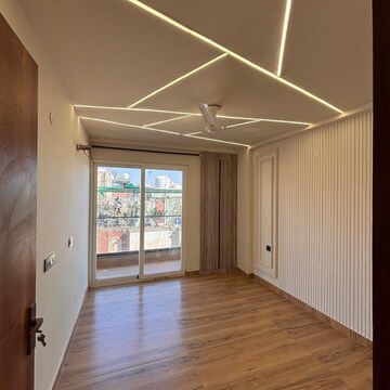 Room in 3 BHK Apartment at Chattarpur – for Rent
