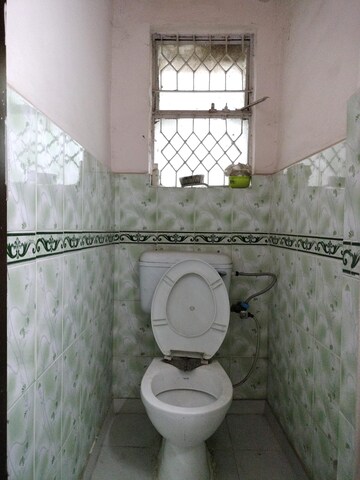 Bathroom in 2 BHK Apartment at Harsh Apartments, Sector 10 Dwarka – for Rent