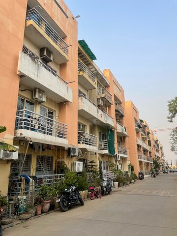 3 BHK Builder Floor For Sale in BPTP Parkland Pride, Sector 77