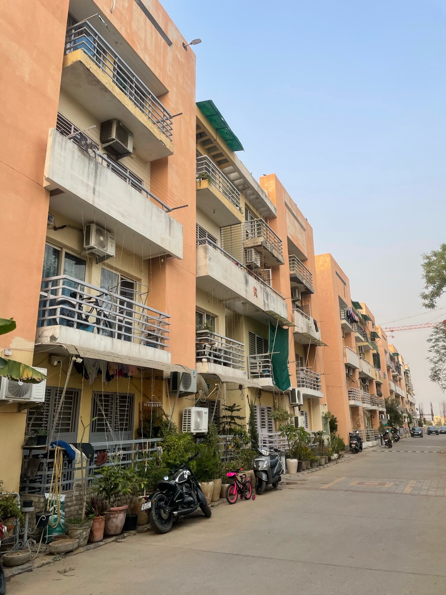 3 BHK Builder Floor For Sale in BPTP Parkland Pride