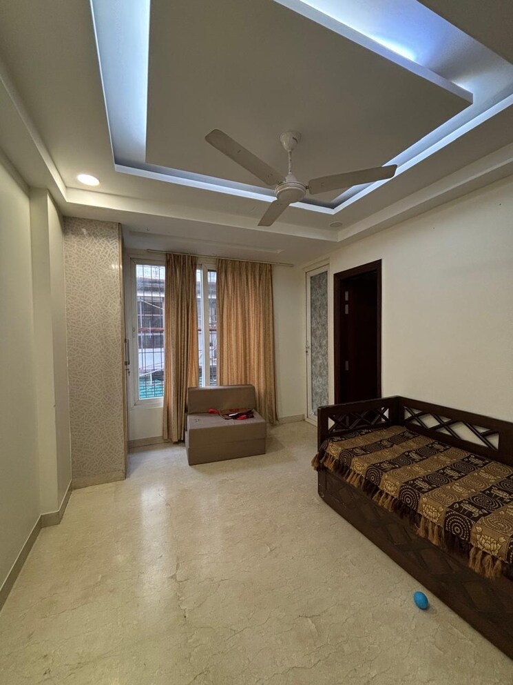 Bedroom, sector 91 3 Bedroom 200 Sq.Yd. Builder Floor In Sector 91 Faridabad 8905757
