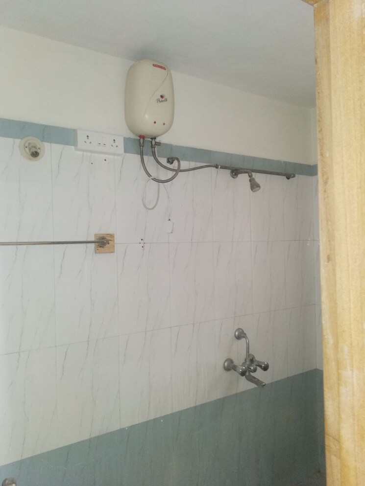 Bathroom, siddhivinayak-karuna 1 Bedroom 610 Sq.Ft. Apartment In Viman Nagar Pune 8905768