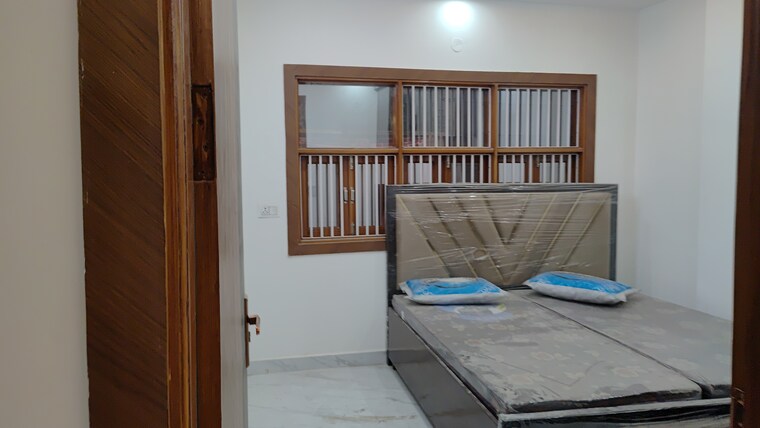 Bedroom, suraj vihar 3 Bedroom 100 Sq.Yd. Builder Floor In Suraj Vihar Delhi 8905821