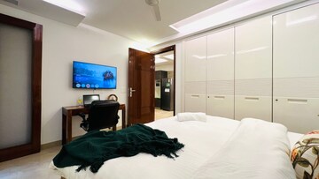 Bedroom in 3 BHK Builder Floor at Florence Nightingale Lane, Green Park – for Rent