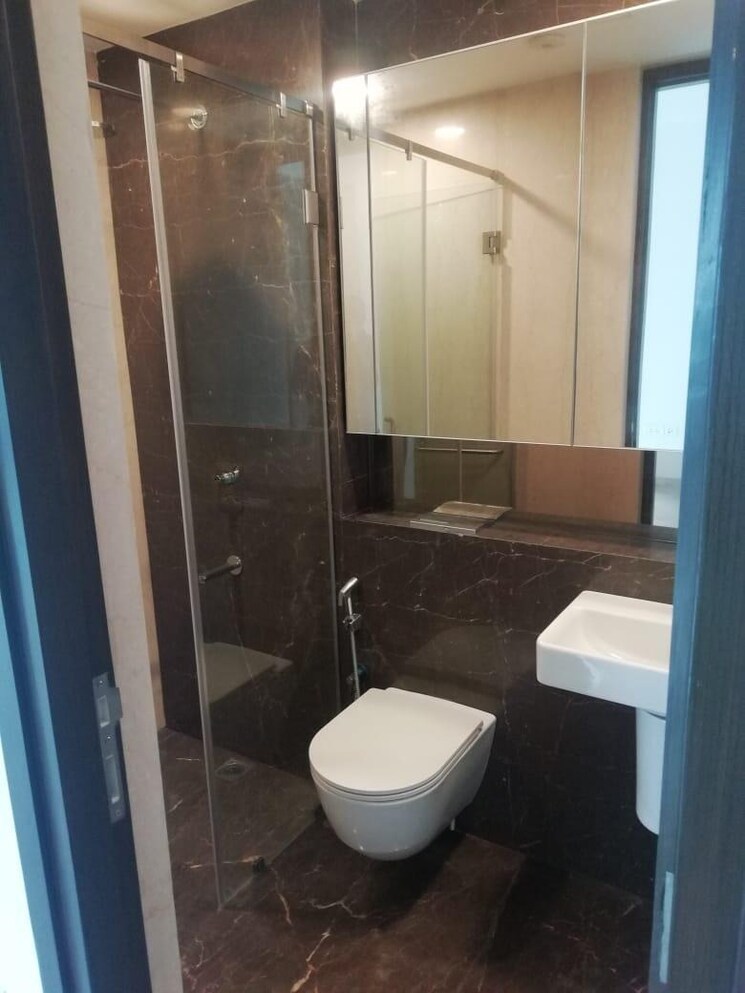 Bathroom, lodha-the-park 2 Bedroom 857 Sq.Ft. Apartment In Worli Mumbai 8905859