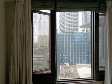 Room in 2 BHK Apartment at Lodha The Park, Worli – for Rent