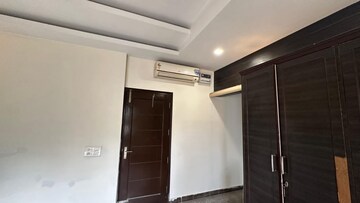 Building Lobby in 1 BHK Builder Floor at Palam Vihar – for Rent