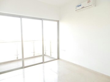 Room in 2 BHK Apartment at Lodha Primero, Mahalaxmi – for Rent