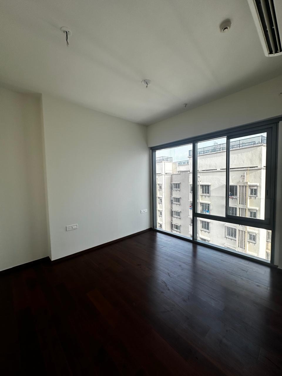 2 BHK + Servant Room Apartment For Rent in Piramal Mahalaxmi