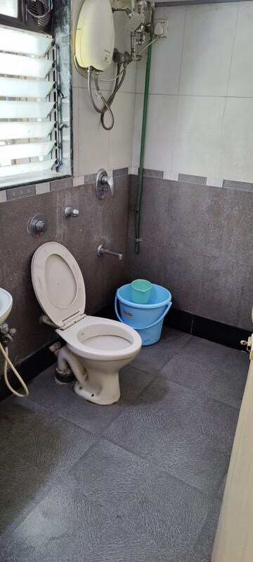 Bathroom in  Pg at Vakola – for Rent
