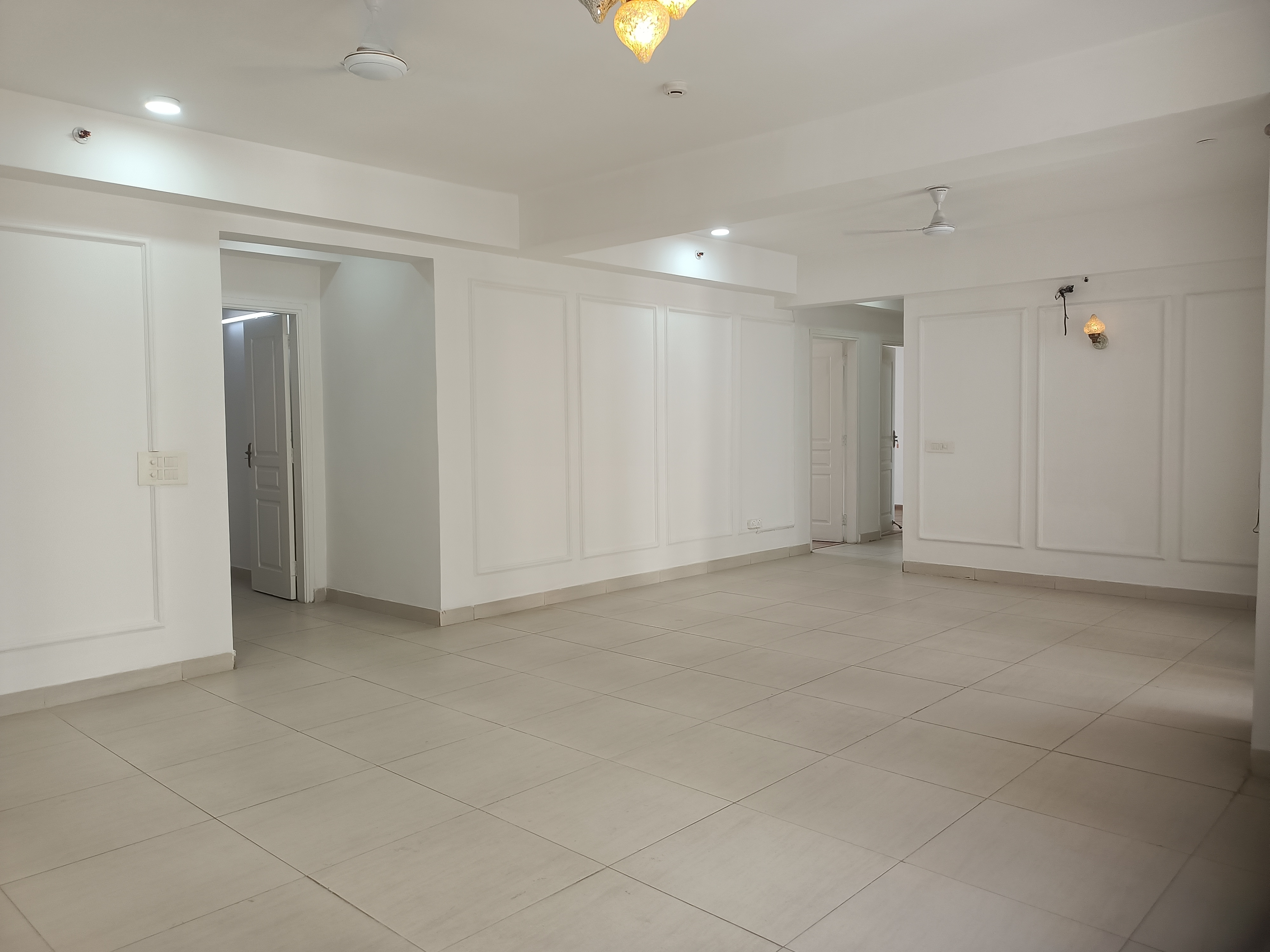 4 BHK + Pooja Room,Servant Room 2800 Sq.Ft. Apartment in 3C Lotus Panache