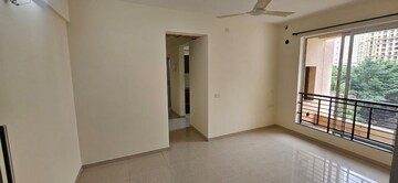 Room in 1 BHK Apartment at Blue Bell Hiranandani Estate, Ghodbunder Road – for Rent
