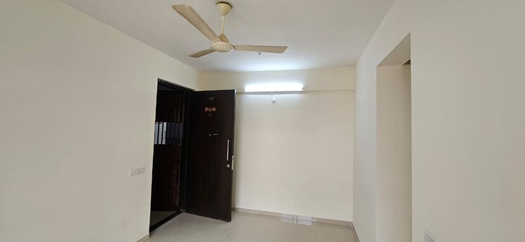 Room, blue-bell-hiranandani-estate 1 Bedroom 550 Sq.Ft. Apartment In Ghodbunder Road Thane 8905946