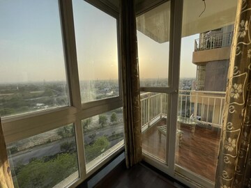 Room in 3 BHK Apartment at Jaypee Pavilion Heights IV, Sector 128 – for Rent