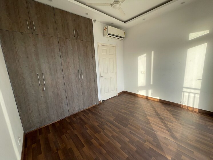 Room, jaypee-pavilion-heights-iv 3 Bedroom 2003 Sq.Ft. Apartment In Sector 128 Noida 8905944