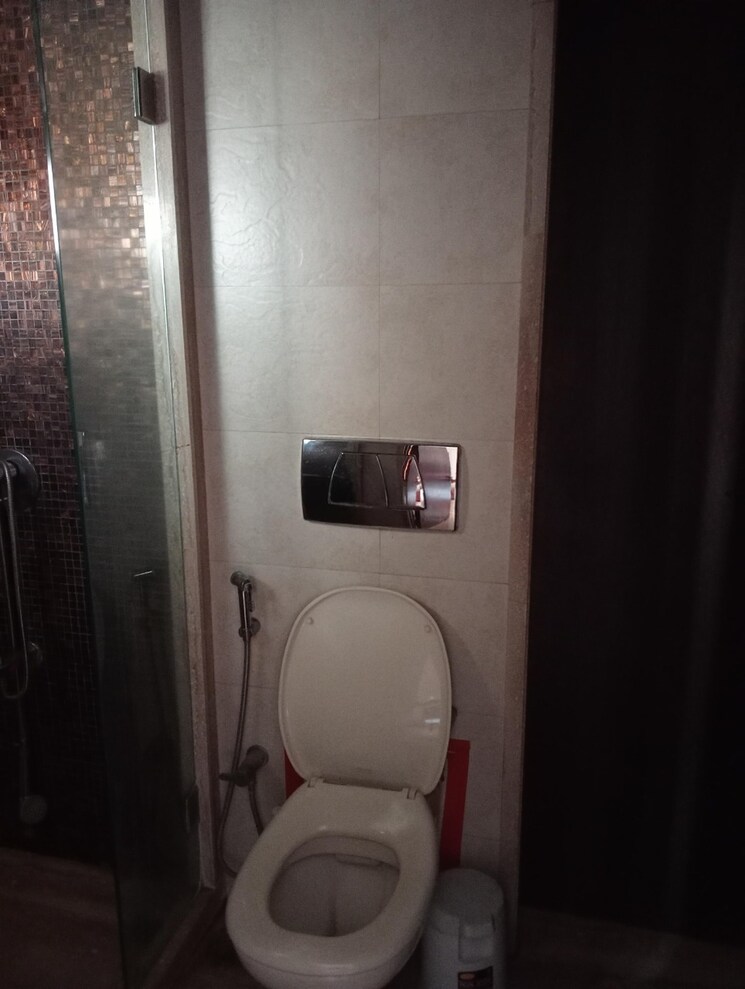 Bathroom, sterling-seaface 2 Bedroom 1090 Sq.Ft. Apartment In Worli Mumbai 8905948