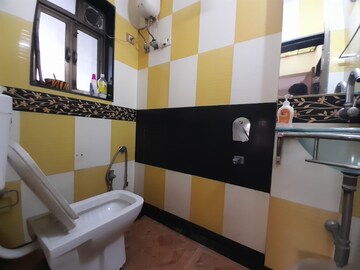 Master Bedroom in 2 BHK Apartment at Dheeraj Valley, Goregaon East – for Rent