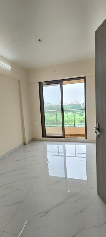 Room in 2 BHK Apartment at Sadguru Apartment Kalyan, Kalyan West – for Sale