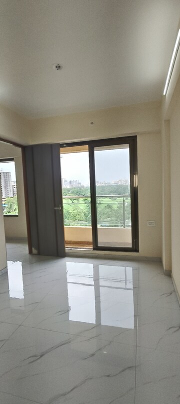 Room in 2 BHK Apartment at Sadguru Apartment Kalyan, Kalyan West – for Sale