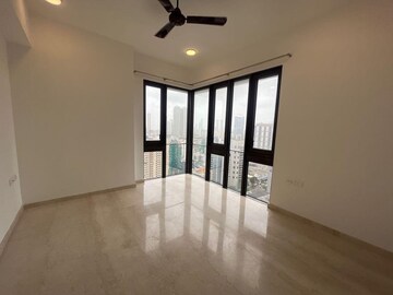 Room in 2 BHK Apartment at Lodha The Park, Worli – for Rent
