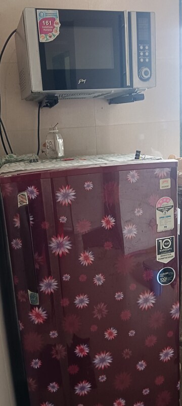 Furnished Amenities in 1 BHK Apartment at Dindoshi Onkar CHS, Malad East – for Rent