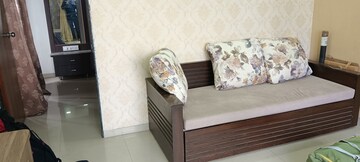 Furnished Amenities in 1 BHK Apartment at Dindoshi Onkar CHS, Malad East – for Rent