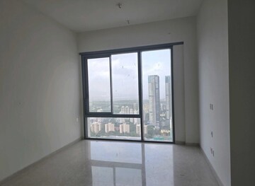 Room in 2 BHK Apartment at Piramal Mahalaxmi, Mahalaxmi – for Rent