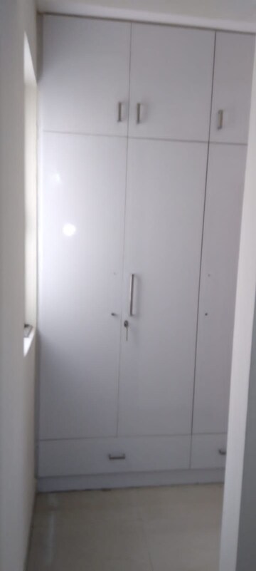 Furnished Amenities in 2 BHK Apartment at BPTP Park Serene, Sector 37d – for Rent