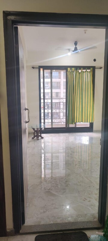 Room in 1 BHK Apartment at Larkins Pride Palms, Kolshet Road – for Rent