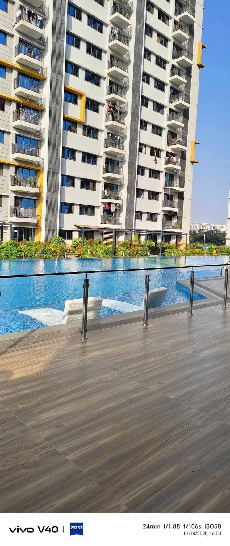 Swimming Pool, amanora-gold-towers 2 Bedroom 614 Sq.Ft. Apartment In Hadapsar Pune 8906021