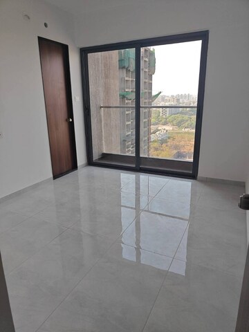 Room in 3.5 BHK Apartment at Mantra Mirari, Koregaon Park – for Sale