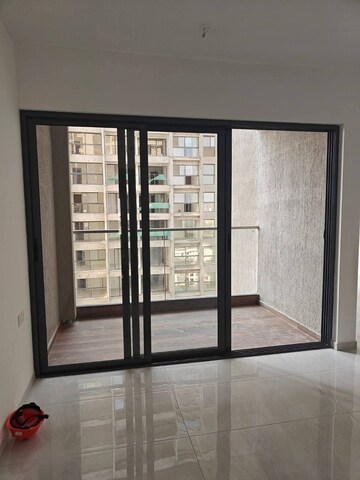 Room in 3.5 BHK Apartment at Mantra Mirari, Koregaon Park – for Sale