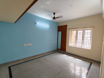 Room in 3 BHK Apartment at Nungambakkam – for Rent