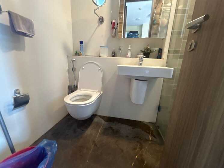 Bathroom, lodha-the-park 2 Bedroom 890 Sq.Ft. Apartment In Worli Mumbai 8906062