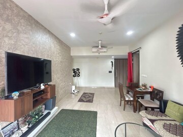 Team Area in 2 BHK Apartment at Lodha The Park, Worli – for Rent