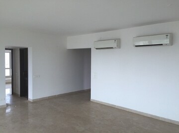 Room in 2 BHK Apartment at DB Woods, Goregaon East – for Sale