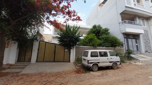 Parking in 4 BHK Independent House at Neknampur – for Sale