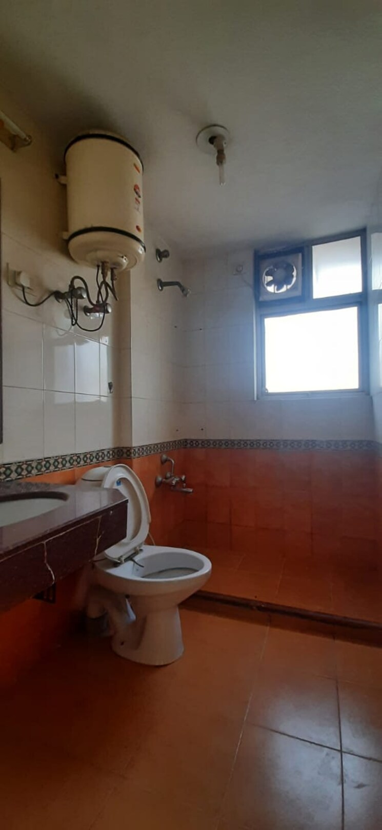 Bathroom, eros-wembley-estate 3 Bedroom 1850 Sq.Ft. Apartment In Sector 50 Gurgaon 8906112