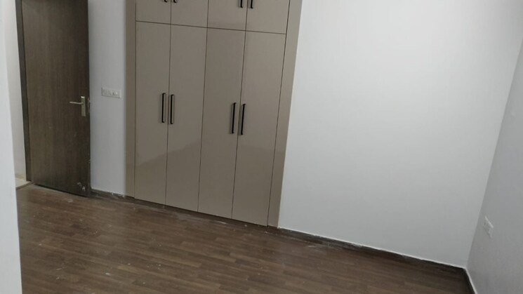 Room, bptp-discovery-park 2 Bedroom 804 Sq.Ft. Apartment In Sector 80 Faridabad 8906132