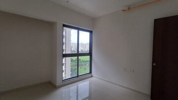 Room in 2 BHK Apartment at Runwal Eirene, Balkum Pada – for Rent