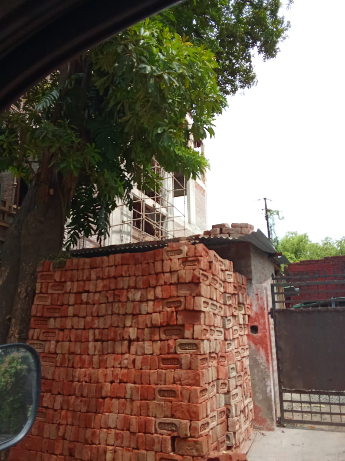 Plot For Sale in Dlf Ankur Vihar