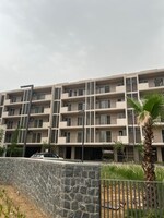 3 BHK 1600 Sq.Ft. Builder Floor in DLF Gardencity Enclave