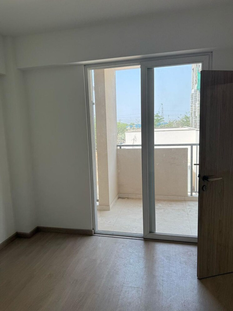 Room, dlf-gardencity-enclave 3 Bedroom 1600 Sq.Ft. Builder Floor In Sector 93 Gurgaon 8901153