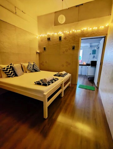 Bedroom in 1 RK Apartment at Vile Parle West – for Rent
