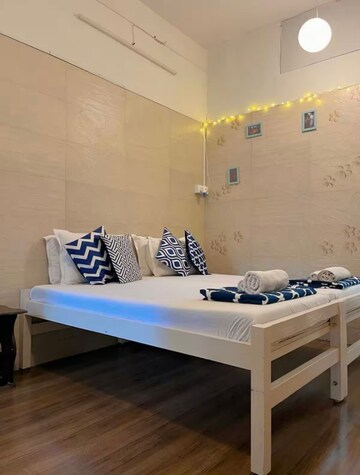 Master Bedroom in 1 RK Apartment at Vile Parle West – for Rent