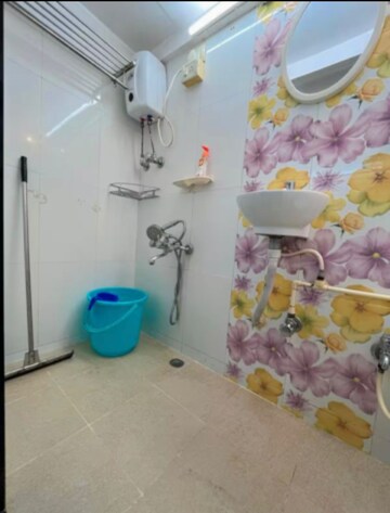 Bathroom in 1 RK Apartment at Vile Parle West – for Rent