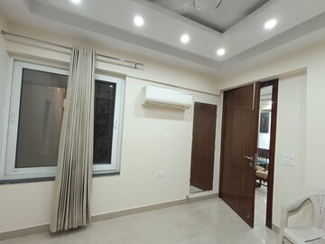 Room in 3 BHK Apartment at Orchid Valley Apartment, Sector 19 Dwarka – for Rent